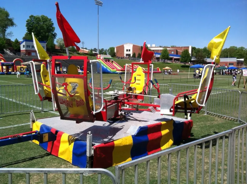 A terribly blurry image of the Whirlybird ride